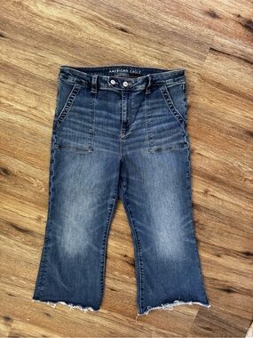 American Eagle Women’s Cropped Jeans -Size 16